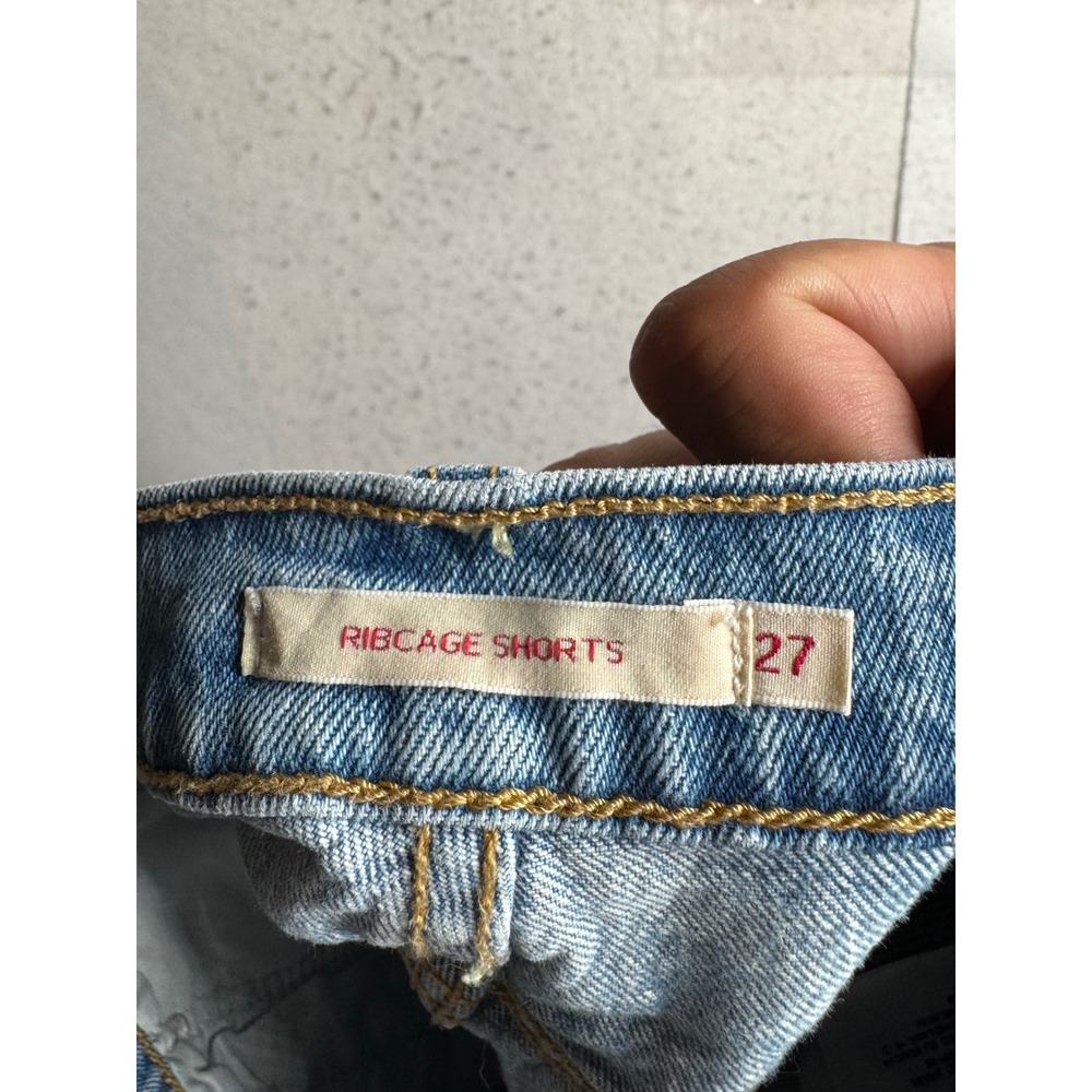 Levis Premium Ribcage Shorts Light Wash Distressed Denim 77879-0013 Size 27 - Picture 6 of 13